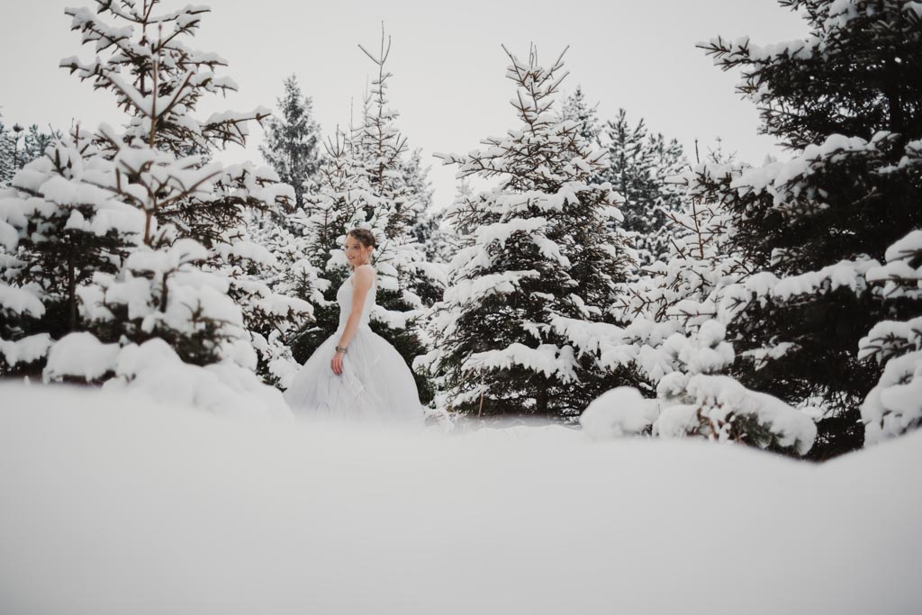 Trash the Dress Winter Schnee 001 1 - After Wedding Shooting im Winter