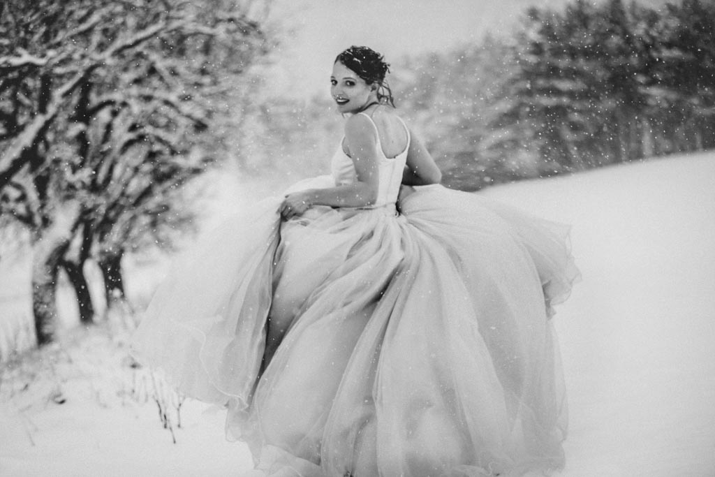Trash the Dress Winter Schnee 020 - After Wedding Shooting im Winter