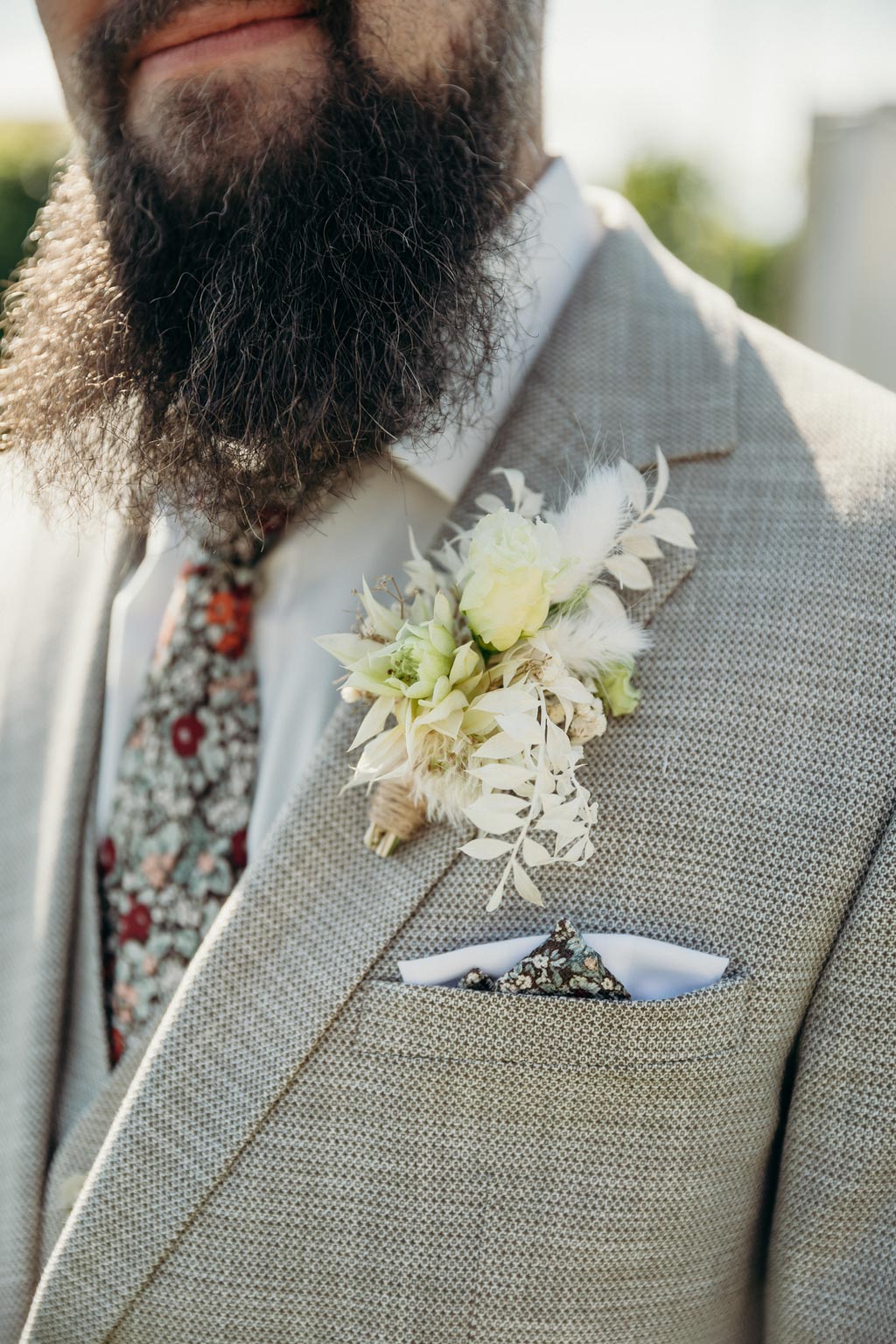 Hochzeit Weingut anstecker braeutigam boutonniere hochzeit weingut - Hochzeit Weingut