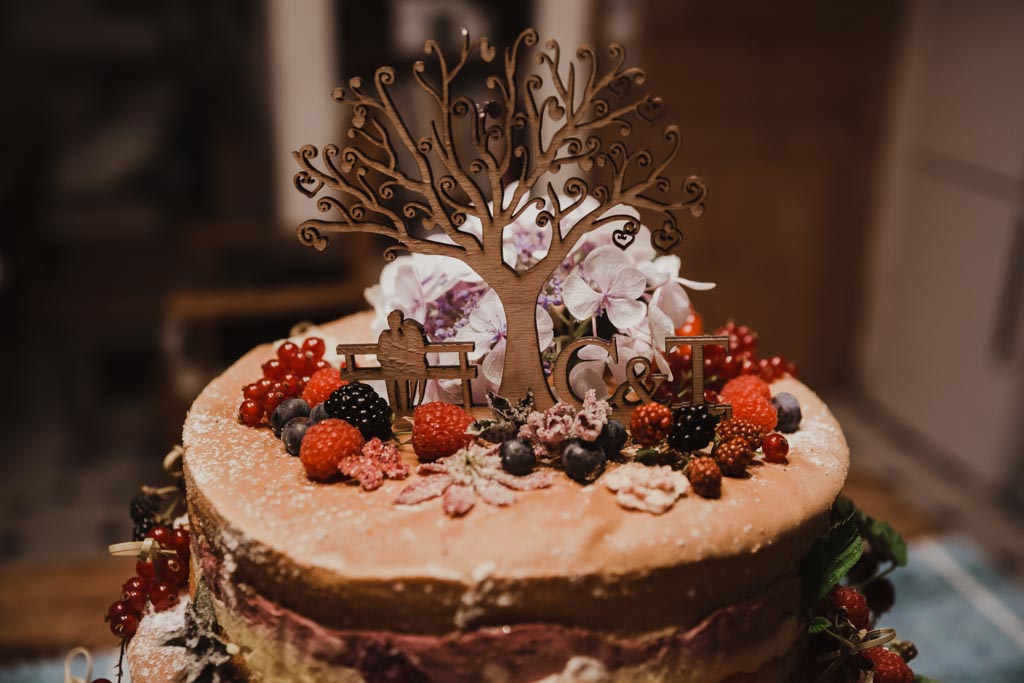 Boho Hochzeit boho hochzeit hochzeitstorte beeren - Boho Hochzeit