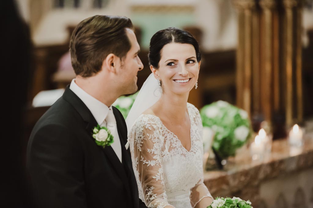 Hochzeit Kirche braut hochzeitsfoto kirche - Hochzeit Kirche