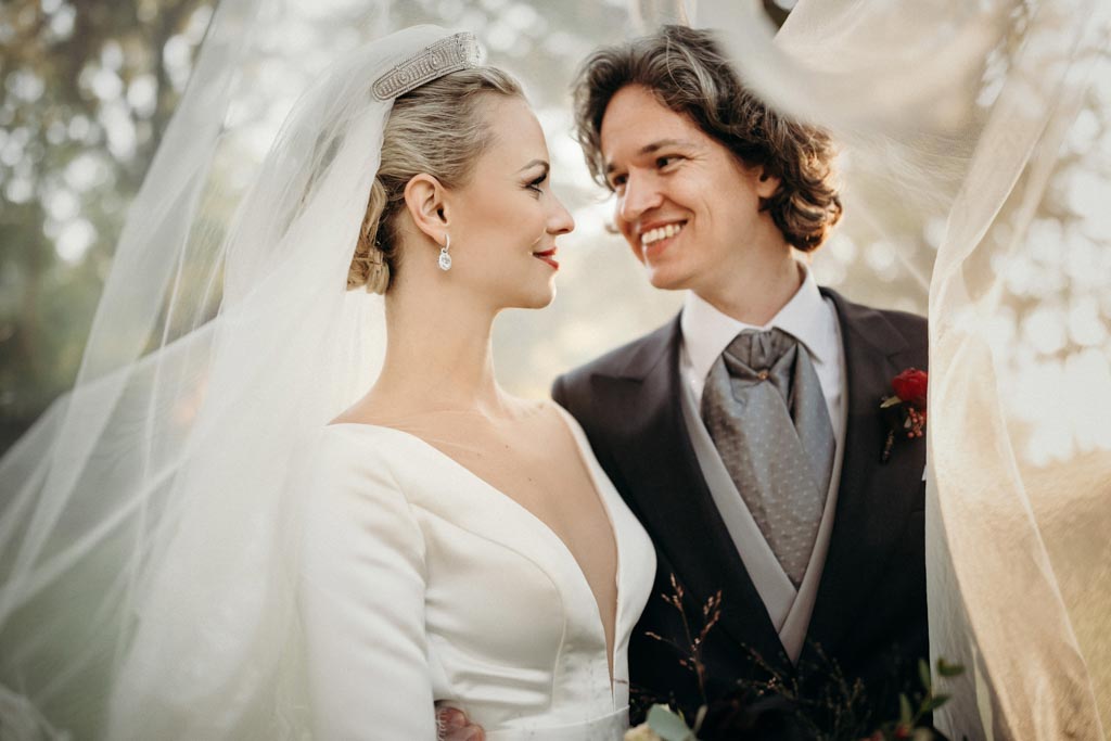 Schlosshochzeit brautpaar fotoshooting schloss ernegg - Schlosshochzeit