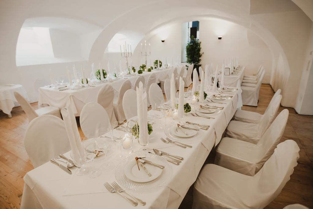 Hochzeit Kirche brauttisch hochzeit schloss eggenberg - Hochzeit Kirche