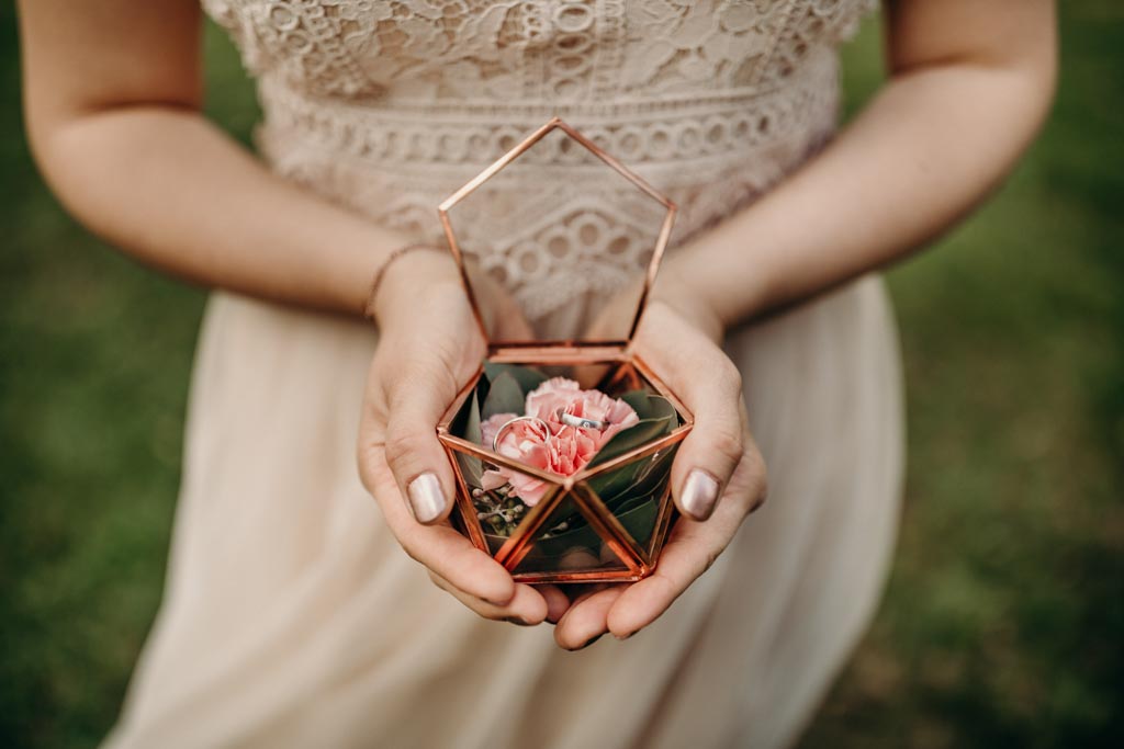 Elopement Hochzeit eheringe detail elopement hochzeit - Elopement Hochzeit
