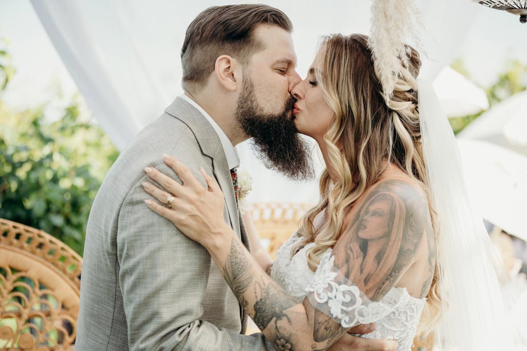 Hochzeit Weingut erster hochzeitskuss hochzeit weingut - Hochzeit Weingut