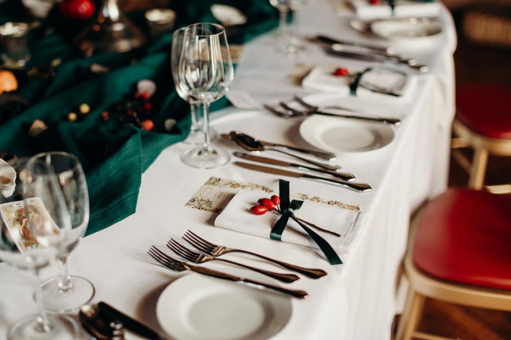 Schlosshochzeit festtafel hochzeit schloss ernegg - Schlosshochzeit