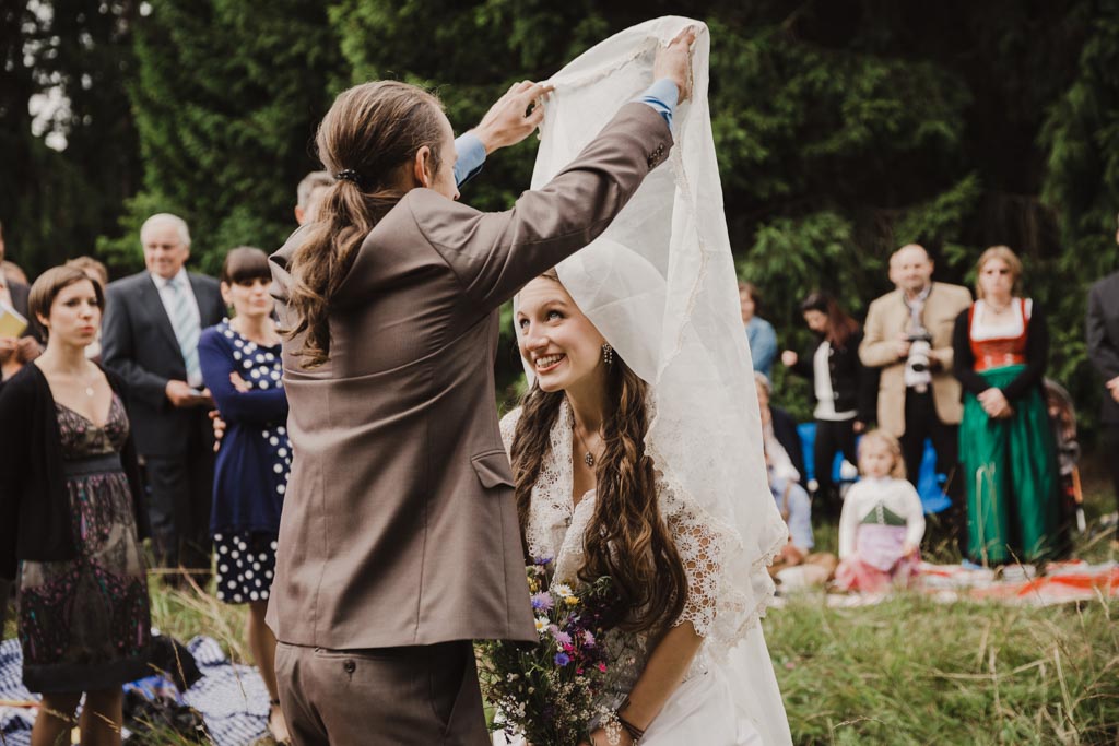Waldhochzeit first look waldhochzeit - Waldhochzeit