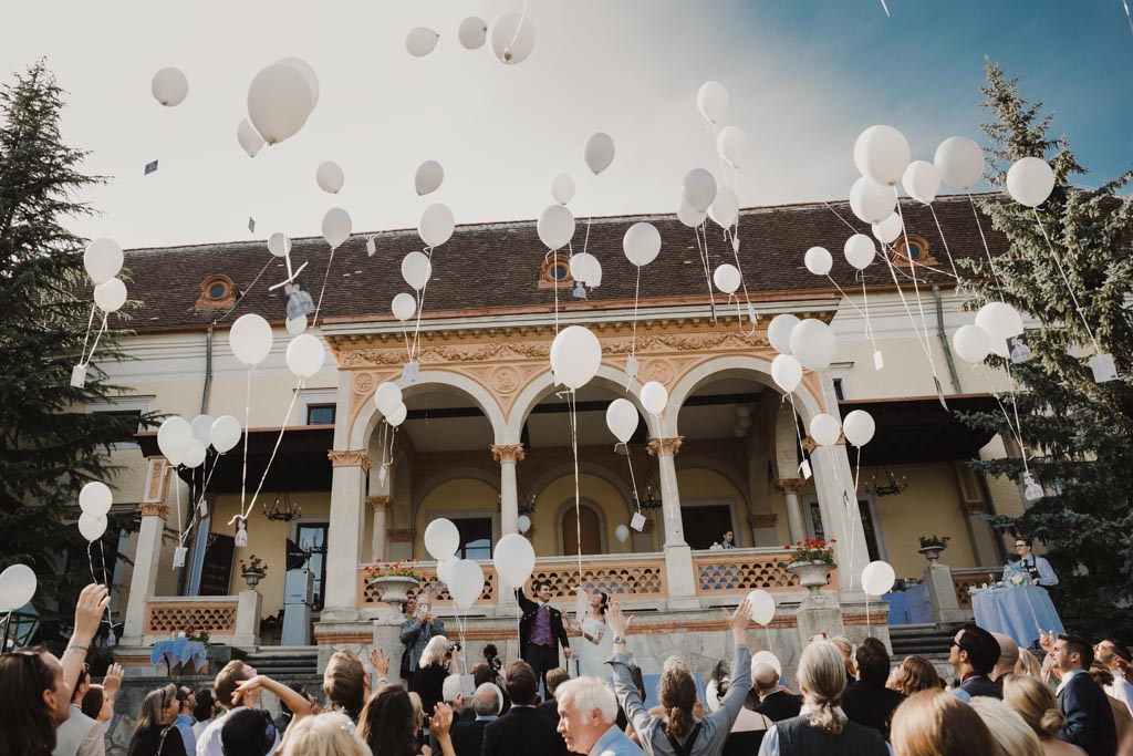 Vintage Hochzeit luftballons vintage hochzeit schloss weikersdorf - Vintage Hochzeit