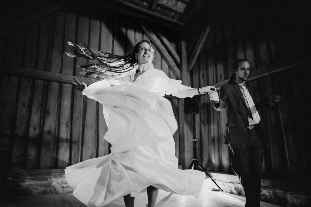 Waldhochzeit stimmungsvolle tanzfotos waldhochzeit - Waldhochzeit